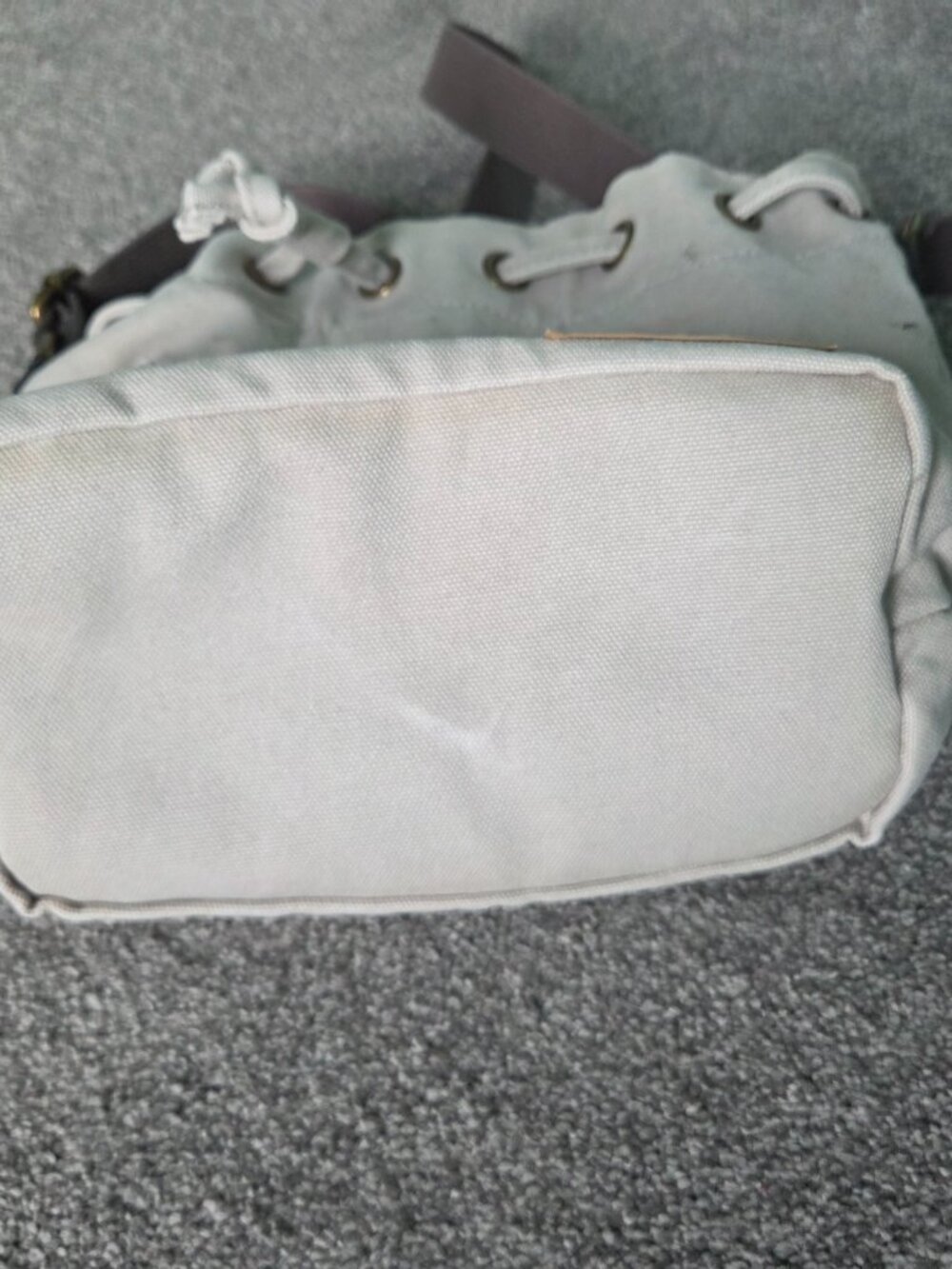 FEED Crossbody Bucket Bag - Picture 3 of 9